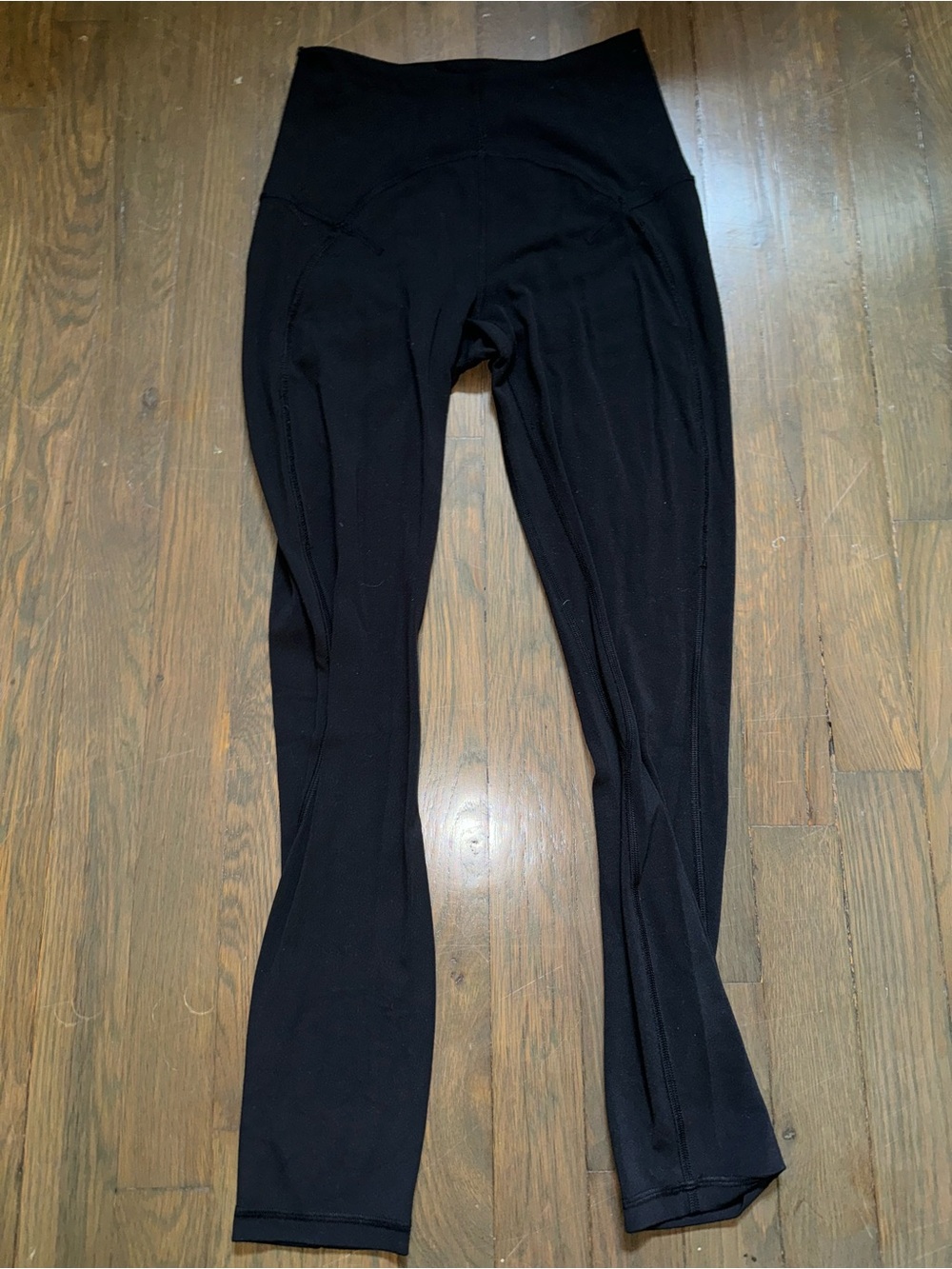 Lululemon Unlimit HR 25"
Black size 4